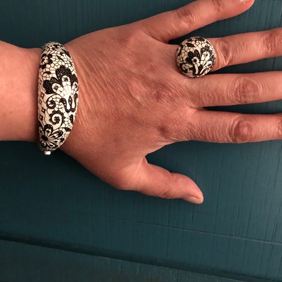 Belle Etoile Fleur De Lace Bracelet NWOT - Picture 3 of 6